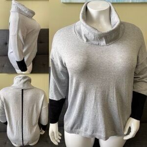 Women's Gray and Black Sweater
